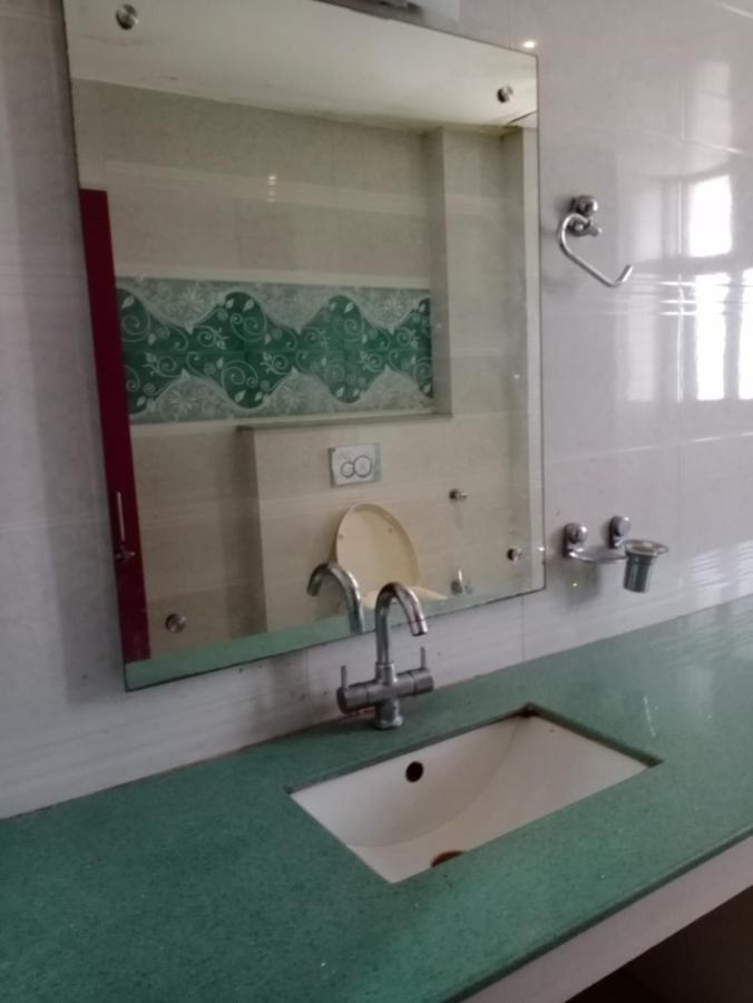 Hotel Chandrawali By Wb Inn Ballia Extérieur photo