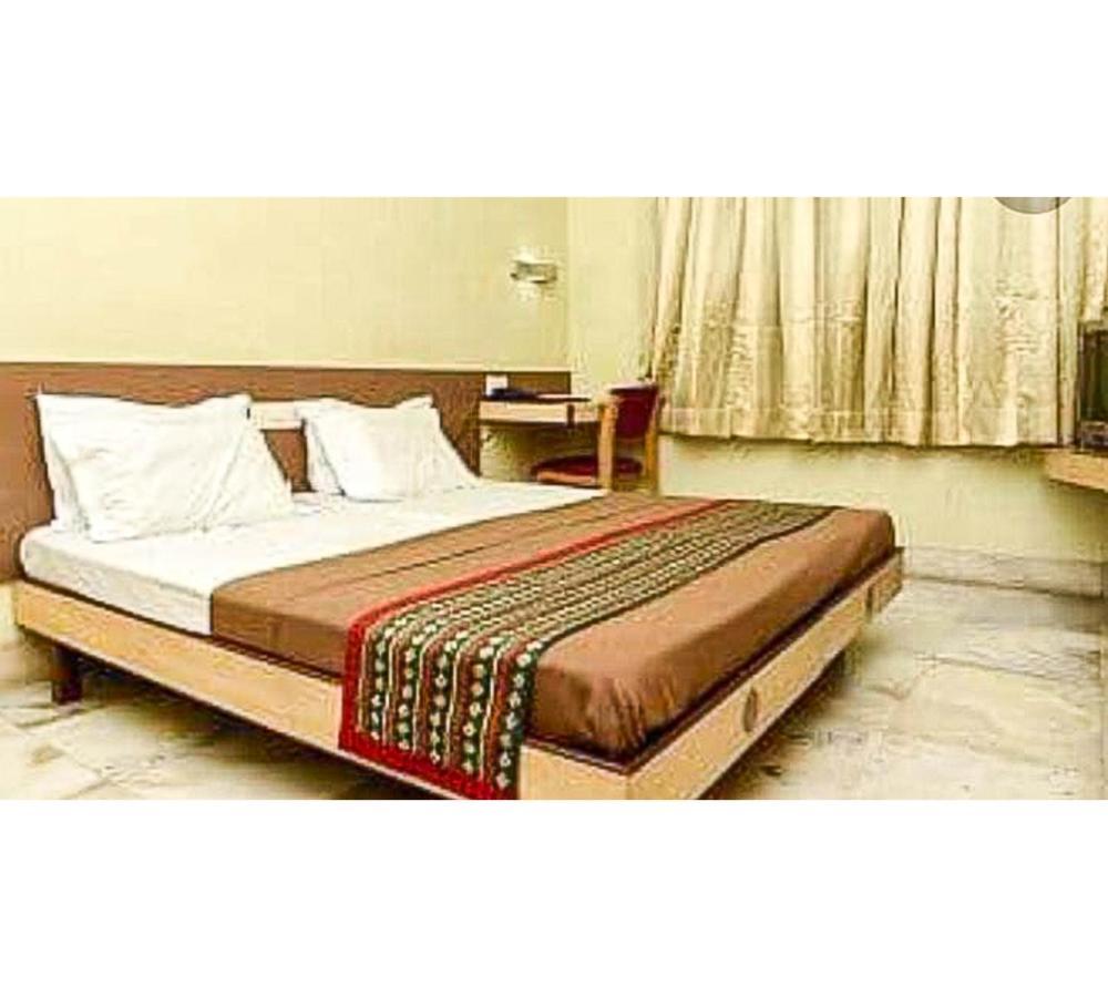 Hotel Chandrawali By Wb Inn Ballia Extérieur photo