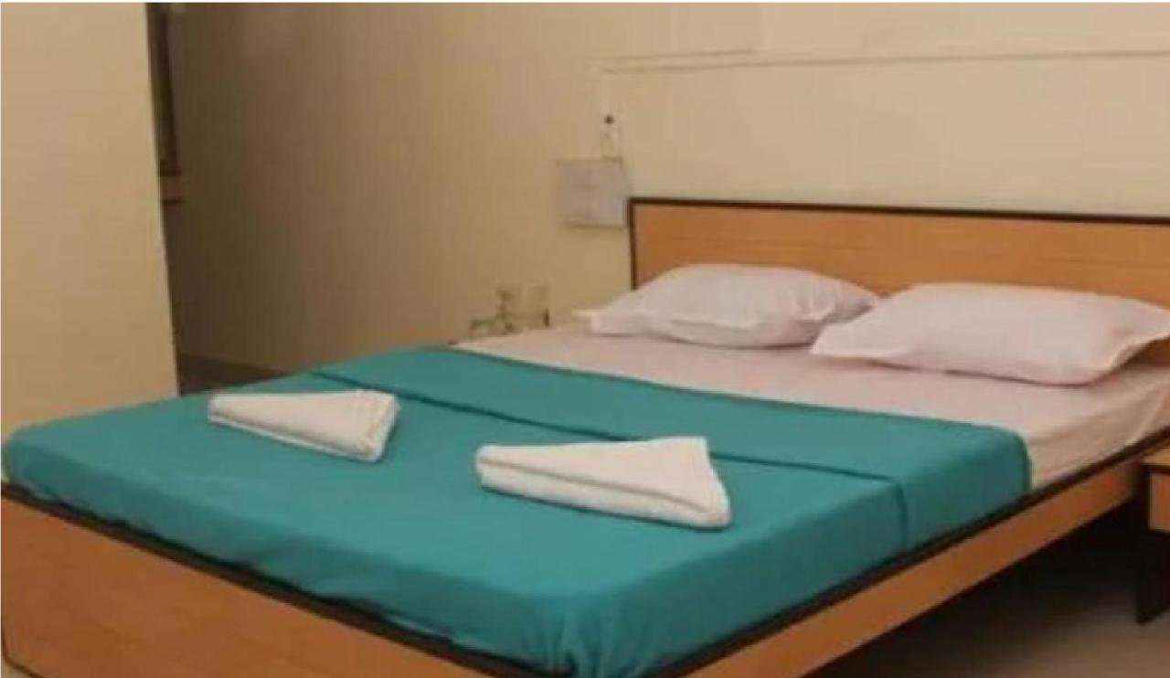 Hotel Chandrawali By Wb Inn Ballia Extérieur photo